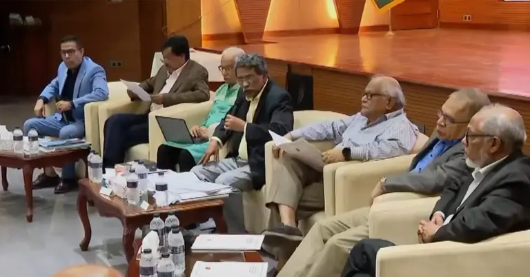 সংস্কার ইস্যুতে শ্রদ্ধাশীল আচরণের আহ্বান আলী রীয়াজের